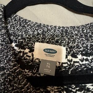 Old Navy Monochrome Knit Pullover